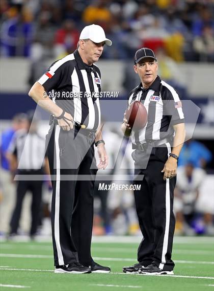 Thumbnail 2 in La Vega vs. Carthage (UIL 4A Division 1 Final) photogallery.