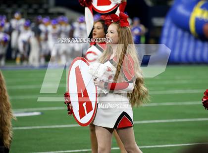 Thumbnail 2 in La Vega vs. Carthage (UIL 4A Division 1 Final) photogallery.