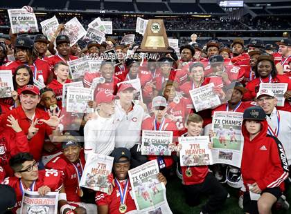 Thumbnail 1 in La Vega vs. Carthage (UIL 4A Division 1 Final) photogallery.