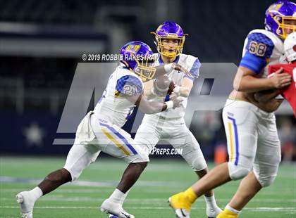 Thumbnail 3 in La Vega vs. Carthage (UIL 4A Division 1 Final) photogallery.