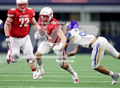 Thumbnail 1 in La Vega vs. Carthage (UIL 4A Division 1 Final) photogallery.