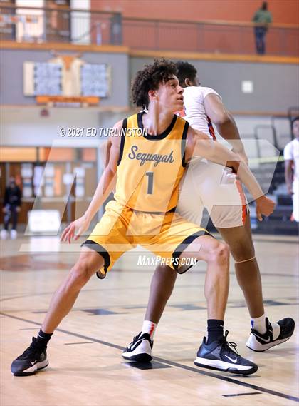 Thumbnail 2 in Sequoyah vs. Columbia (New Years Classic) photogallery.