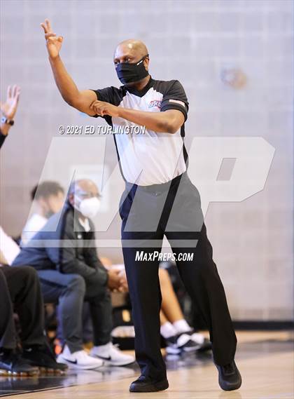 Thumbnail 1 in Sequoyah vs. Columbia (New Years Classic) photogallery.