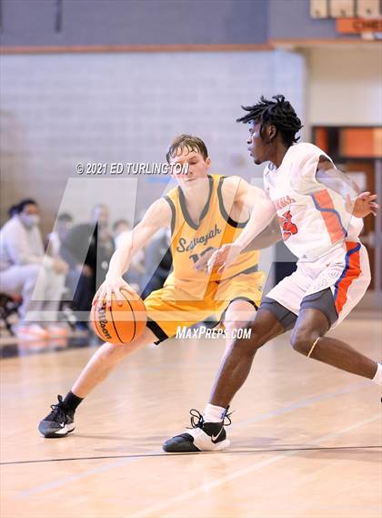 Thumbnail 2 in Sequoyah vs. Columbia (New Years Classic) photogallery.