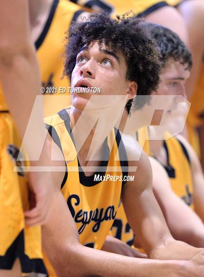 Thumbnail 2 in Sequoyah vs. Columbia (New Years Classic) photogallery.