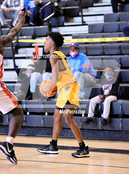 Thumbnail 1 in Sequoyah vs. Columbia (New Years Classic) photogallery.