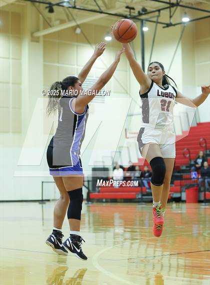 Thumbnail 1 in Vela @ Palmview (UIL Girls Basketball 5A D1 Area Playoff) photogallery.