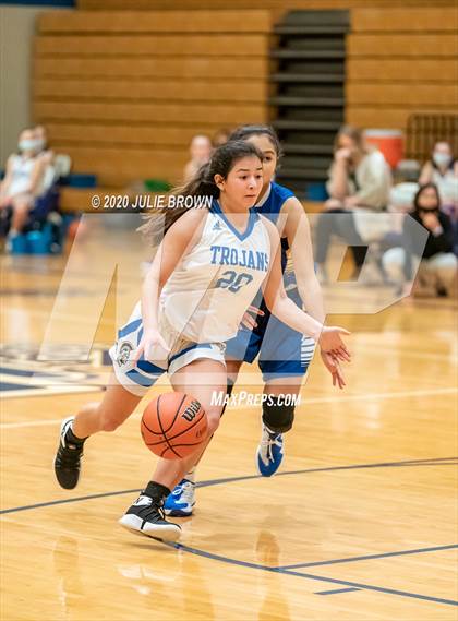 Thumbnail 3 in Greenfield-Central @ Indianapolis Bishop Chatard photogallery.