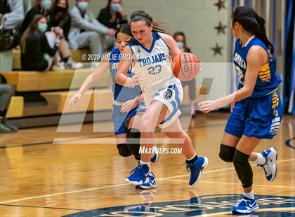 Thumbnail 3 in Greenfield-Central @ Indianapolis Bishop Chatard photogallery.