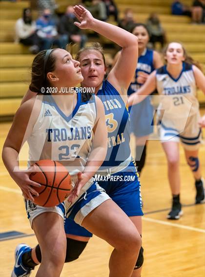 Thumbnail 3 in Greenfield-Central @ Indianapolis Bishop Chatard photogallery.