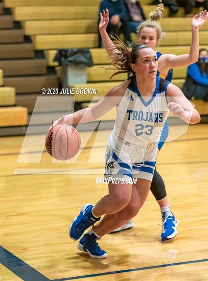 Thumbnail 3 in Greenfield-Central @ Indianapolis Bishop Chatard photogallery.