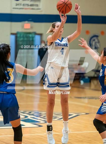 Thumbnail 3 in Greenfield-Central @ Indianapolis Bishop Chatard photogallery.