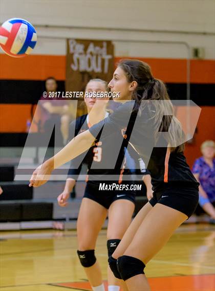 Thumbnail 3 in Jourdanton @ Karnes City photogallery.