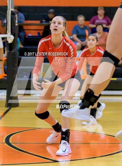 Thumbnail 1 in Jourdanton @ Karnes City photogallery.