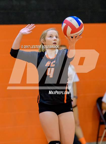 Thumbnail 3 in Jourdanton @ Karnes City photogallery.