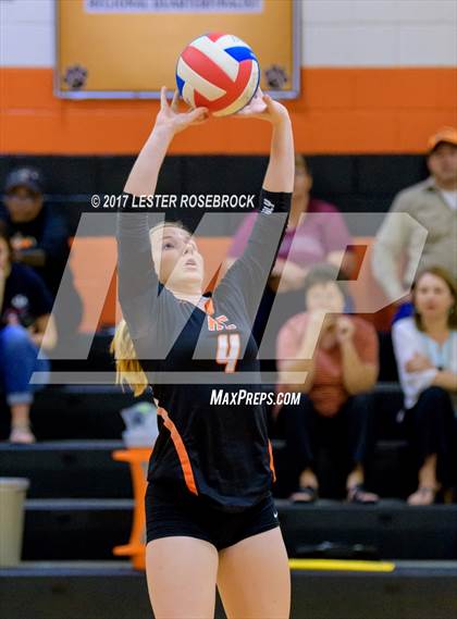 Thumbnail 1 in Jourdanton @ Karnes City photogallery.