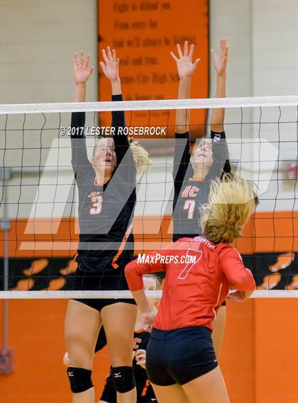 Thumbnail 3 in Jourdanton @ Karnes City photogallery.