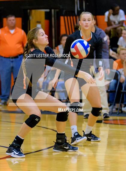 Thumbnail 1 in Jourdanton @ Karnes City photogallery.
