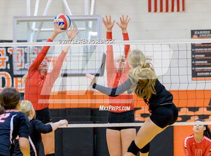 Thumbnail 1 in Jourdanton @ Karnes City photogallery.