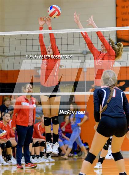 Thumbnail 1 in Jourdanton @ Karnes City photogallery.