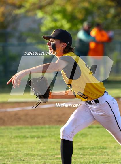 Thumbnail 1 in Folsom @ Del Oro photogallery.