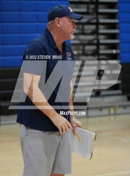 Thumbnail 3 in Perry vs Gilbert photogallery.