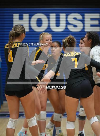 Thumbnail 3 in Perry vs Gilbert photogallery.