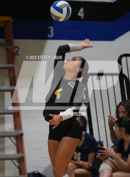 Thumbnail 2 in Perry vs Gilbert photogallery.