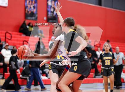 Thumbnail 1 in JV: Bishop O'Dowd @ San Leandro photogallery.