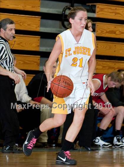 Thumbnail 3 in St. Joseph vs New Canaan (FCIAC Semifinals) photogallery.