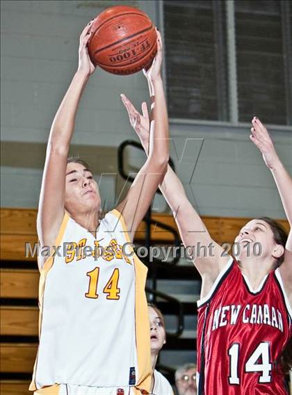 Thumbnail 3 in St. Joseph vs New Canaan (FCIAC Semifinals) photogallery.