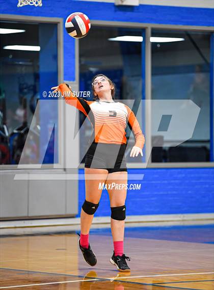 Thumbnail 3 in Snook vs Somerville photogallery.