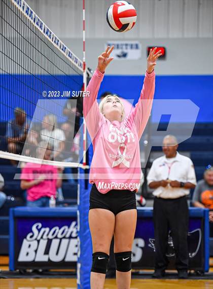 Thumbnail 3 in Snook vs Somerville photogallery.