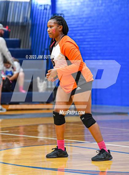 Thumbnail 3 in Snook vs Somerville photogallery.