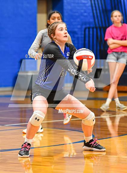 Thumbnail 3 in Snook vs Somerville photogallery.