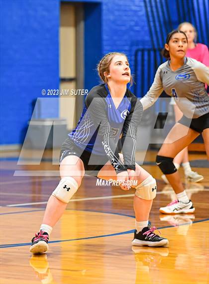 Thumbnail 2 in Snook vs Somerville photogallery.
