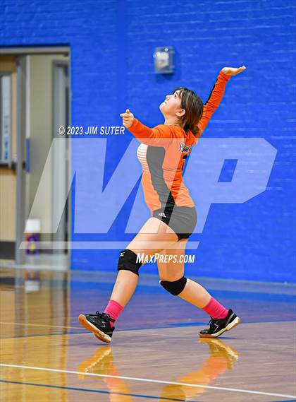 Thumbnail 1 in Snook vs Somerville photogallery.