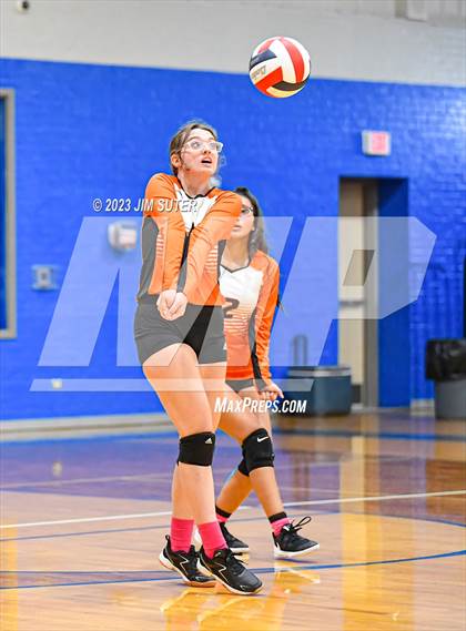 Thumbnail 3 in Snook vs Somerville photogallery.