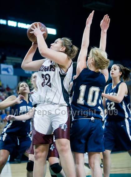 Thumbnail 3 in Quaboag Regional vs. Swampscott (MIAA D3 Final) photogallery.