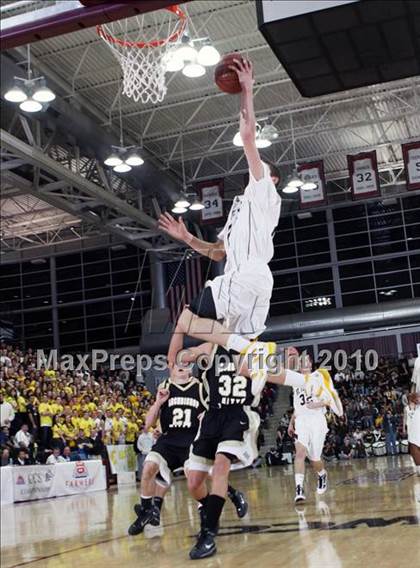 Thumbnail 2 in St. Francis vs. Archbishop Mitty (CIF CCS D2 Final) photogallery.