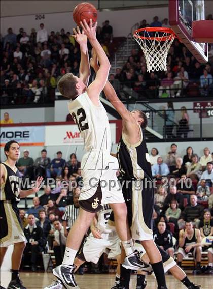 Thumbnail 2 in St. Francis vs. Archbishop Mitty (CIF CCS D2 Final) photogallery.