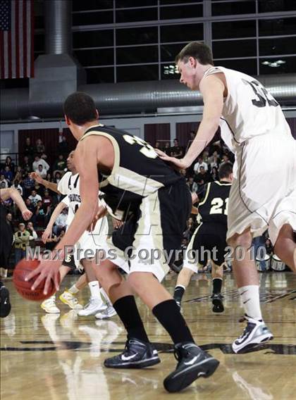 Thumbnail 1 in St. Francis vs. Archbishop Mitty (CIF CCS D2 Final) photogallery.