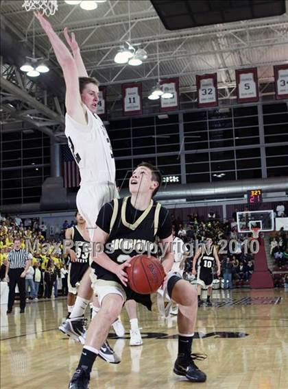 Thumbnail 1 in St. Francis vs. Archbishop Mitty (CIF CCS D2 Final) photogallery.
