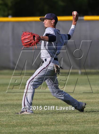 Thumbnail 1 in White Knoll @ Wando photogallery.