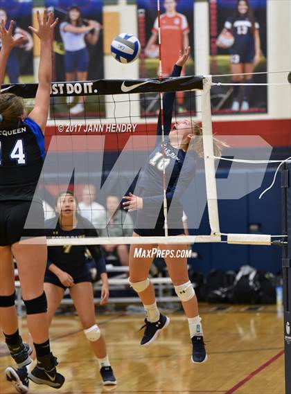 Thumbnail 1 in Notre Dame vs. McQueen (Durango Fall Classic) photogallery.