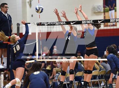 Thumbnail 2 in Notre Dame vs. McQueen (Durango Fall Classic) photogallery.
