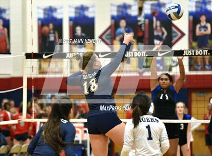 Thumbnail 3 in Notre Dame vs. McQueen (Durango Fall Classic) photogallery.