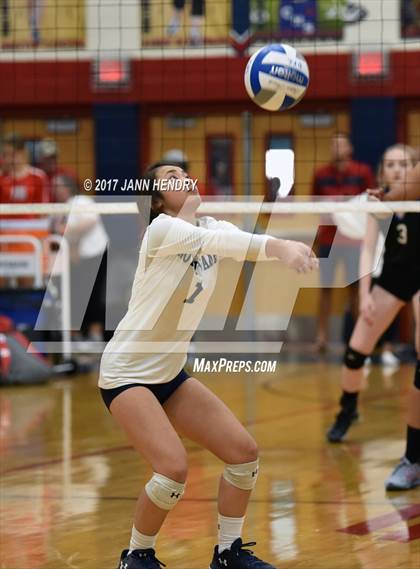 Thumbnail 3 in Notre Dame vs. McQueen (Durango Fall Classic) photogallery.