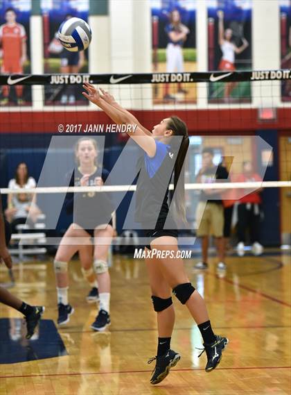 Thumbnail 3 in Notre Dame vs. McQueen (Durango Fall Classic) photogallery.