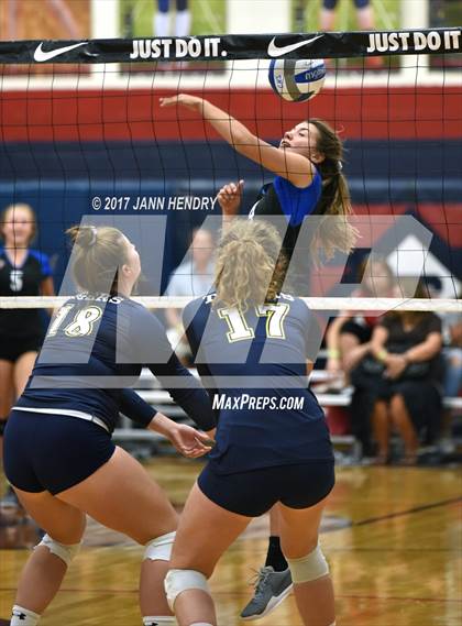 Thumbnail 1 in Notre Dame vs. McQueen (Durango Fall Classic) photogallery.